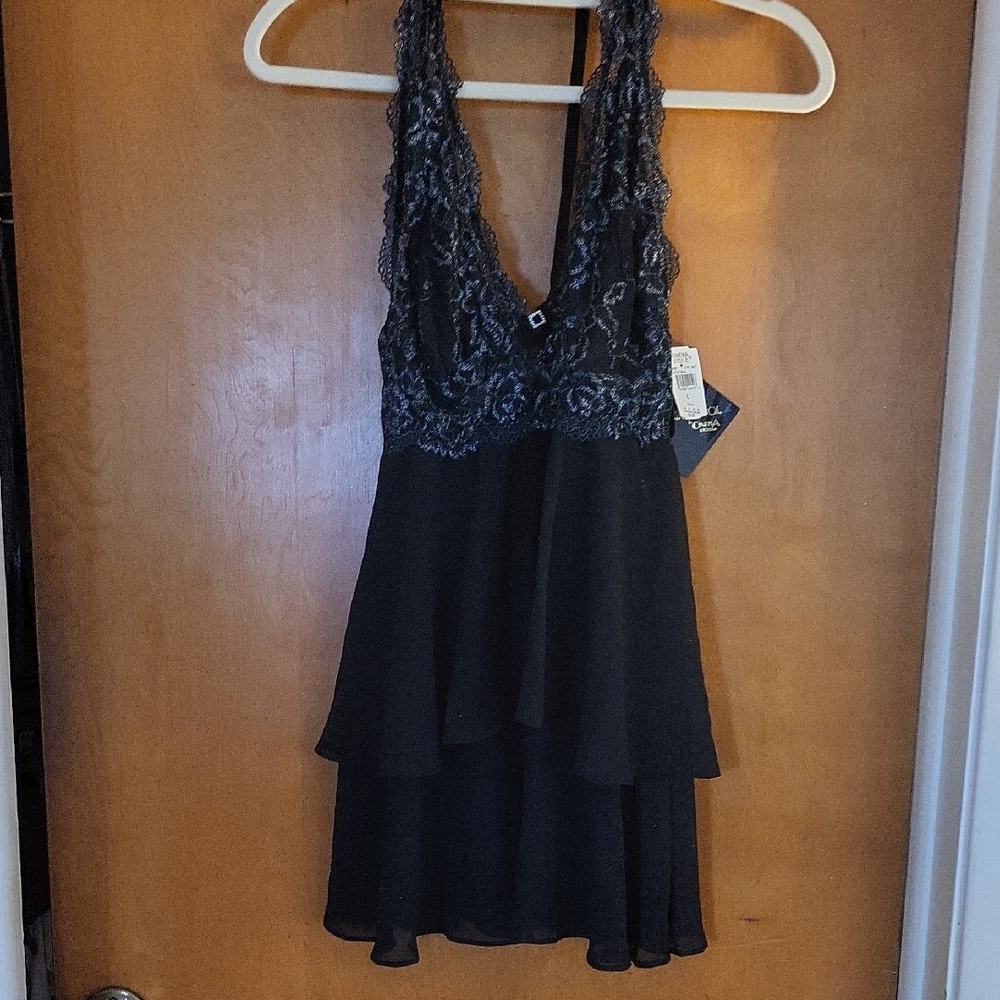 Black (with Teal) Lace V-Neck Tiered Lingerie.  Seductivewear By Cinema Etoile